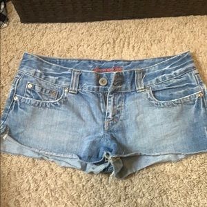 Cutoff Jean shorts